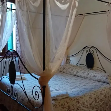 Agriturismo Valpietro Bed & Breakfast *